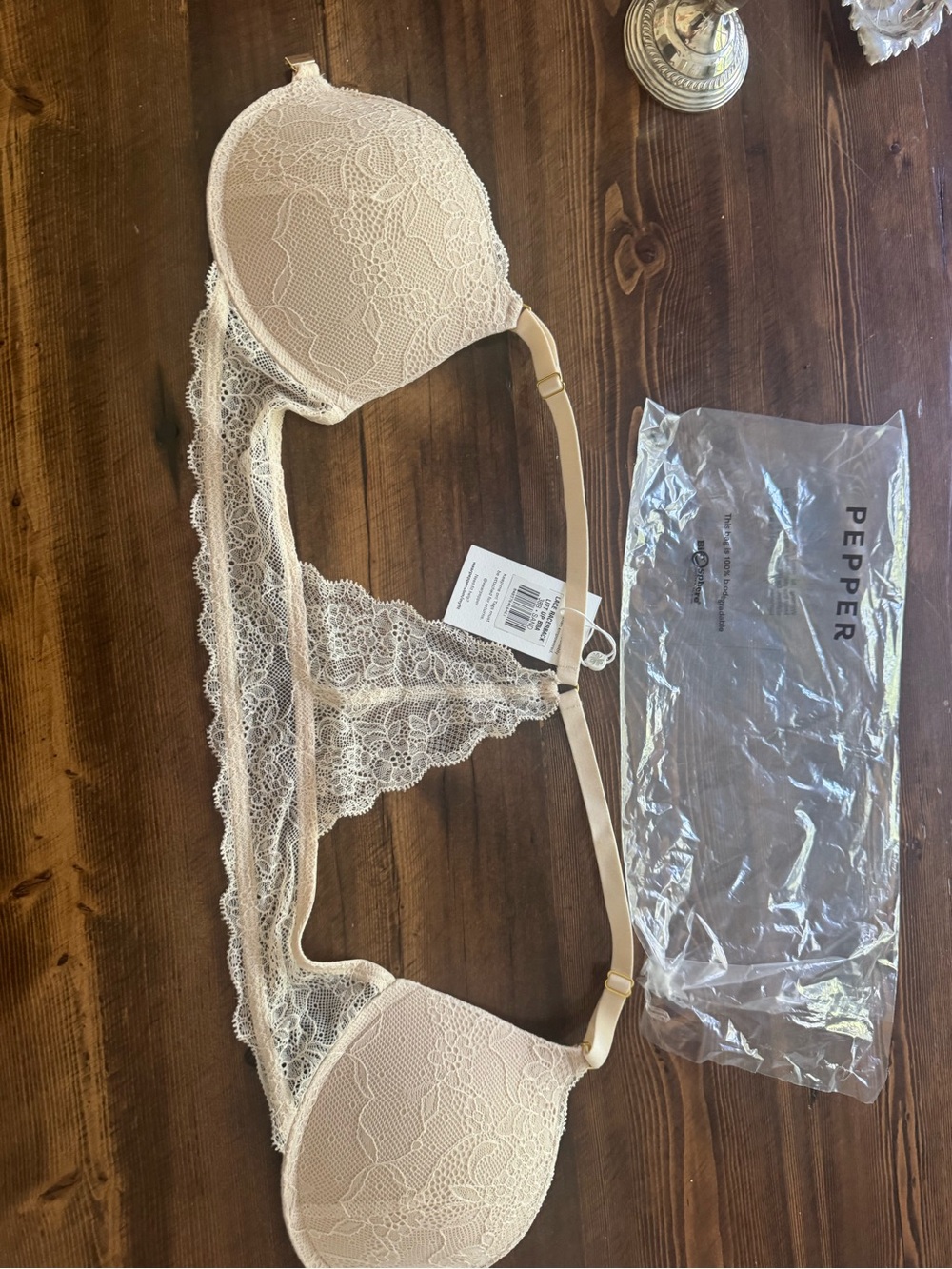 NWT - Pepper Lace Racerback Push-Up Bra - Cream
Brand new with tags - Picture 4 of 14